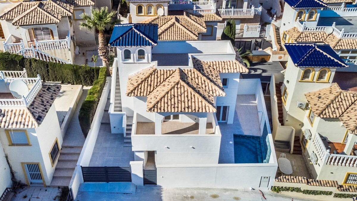 3 bedroom, 3 bathroom detached villa San Jose Playa Flamenca